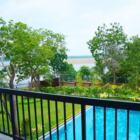 Diya Dahara Lake Resort Tissamaharama Exterior photo