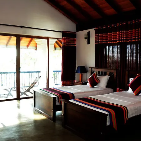Diya Dahara Lake Resort Tissamaharama Exterior photo