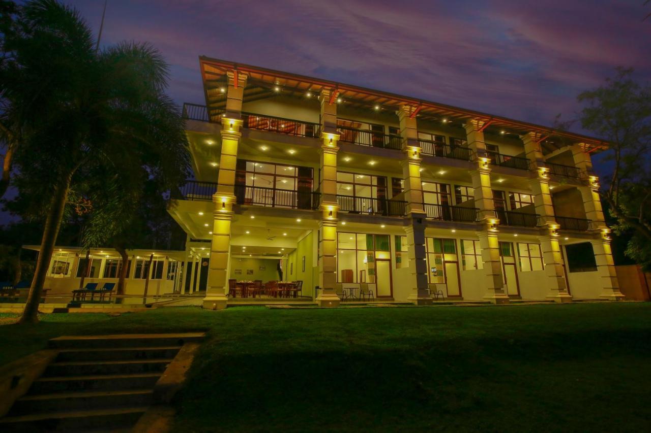 Resort Diya Dahara Lake Resort