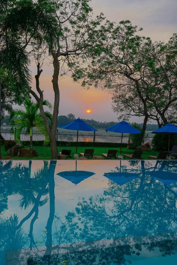 Diya Dahara Lake Resort Resort
