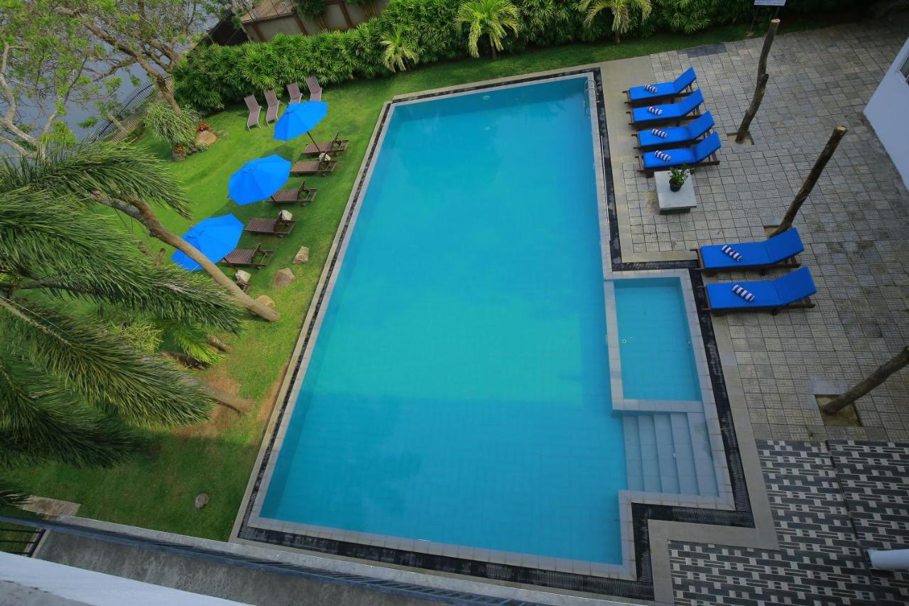 Resort Diya Dahara Lake Resort 4*