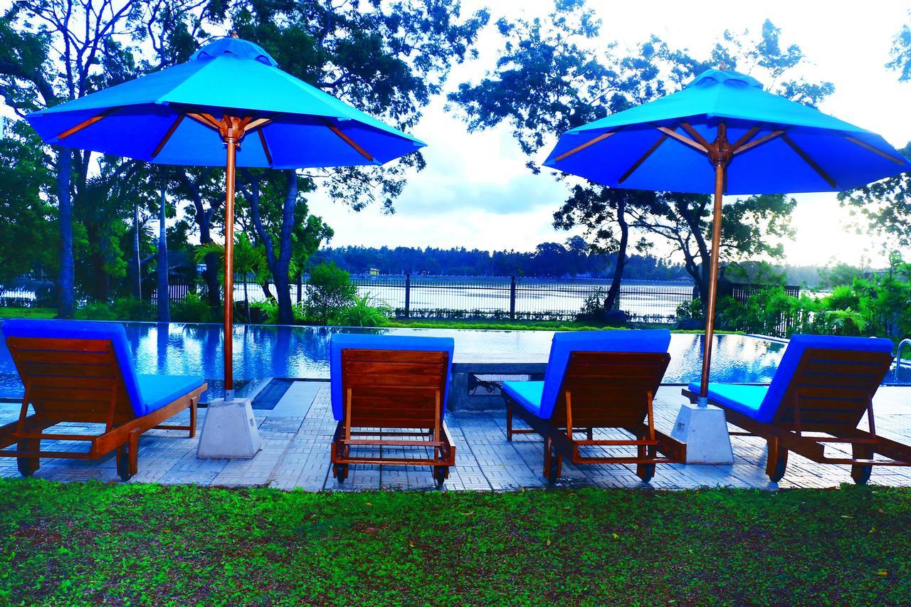 Resort Diya Dahara Lake Resort Tissamaharama