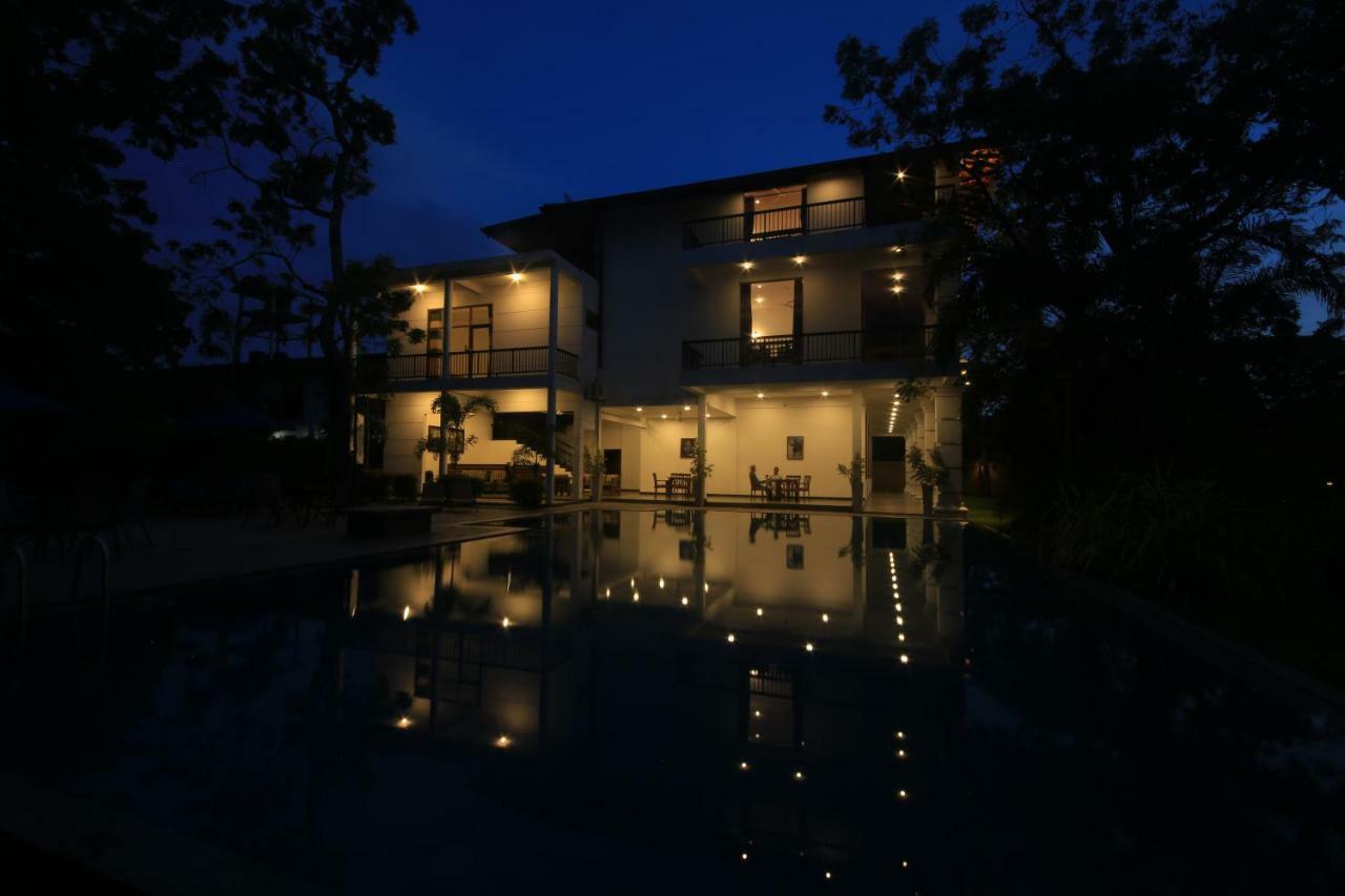Diya Dahara Lake Resort Resort 4*