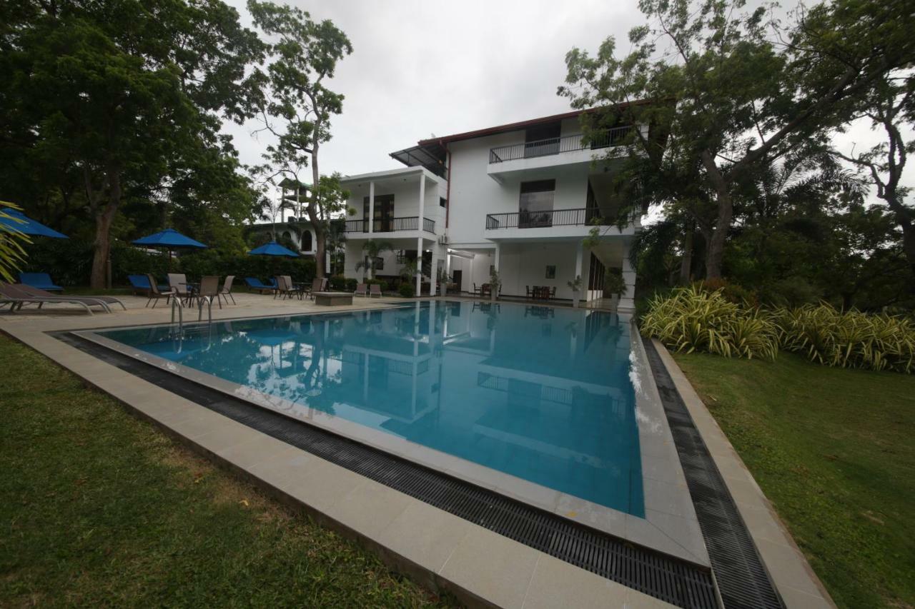 Diya Dahara Lake Resort Resort Tissamaharama