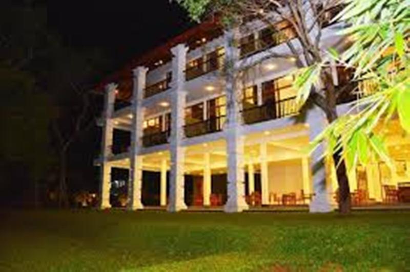 Diya Dahara Lake Resort